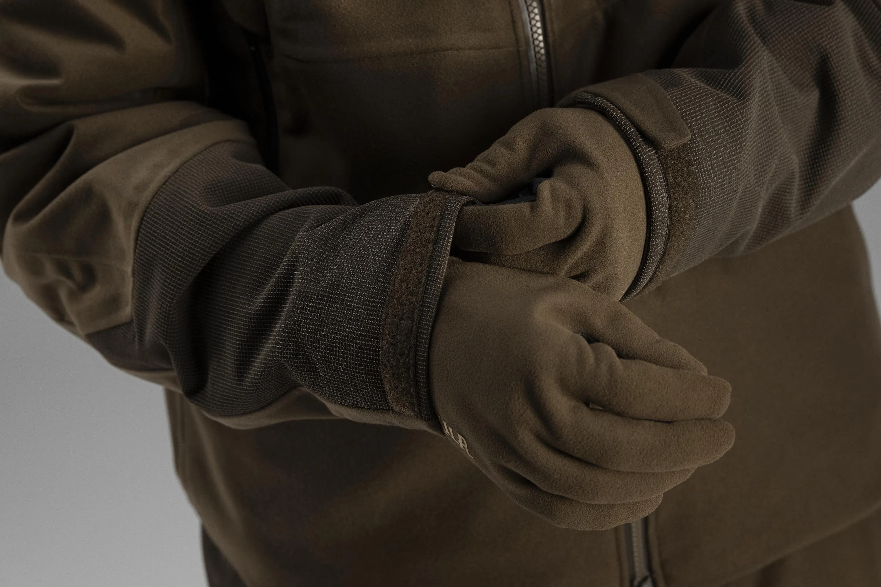 Härkila Mountain Hunter Glove Hunting Green | Buy Härkila Mountain Hunter Glove Hunting Green here | Outnorth