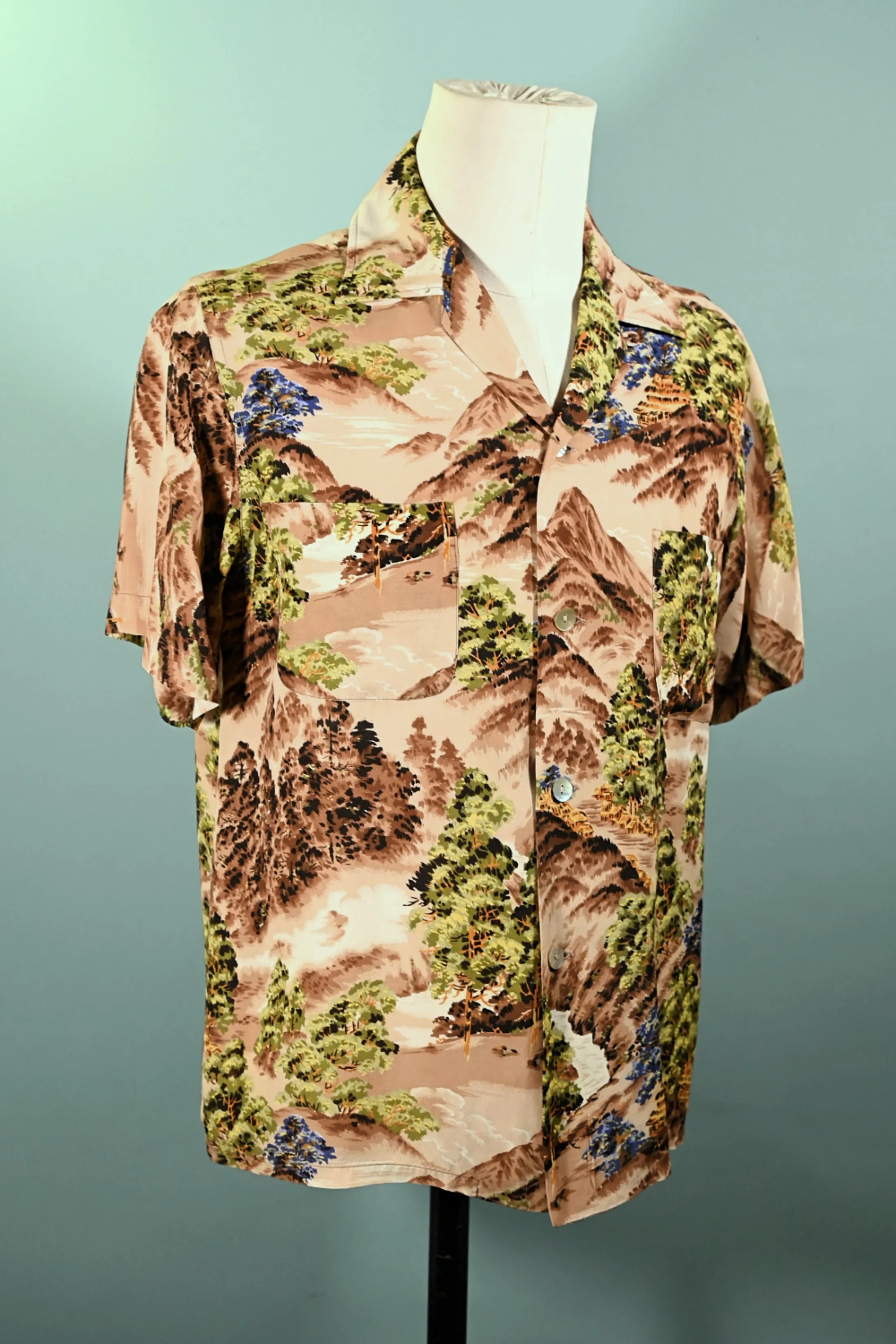 Sports Wear Vintage 50s Rayon Hawaiian Shirt, Made in Japan M