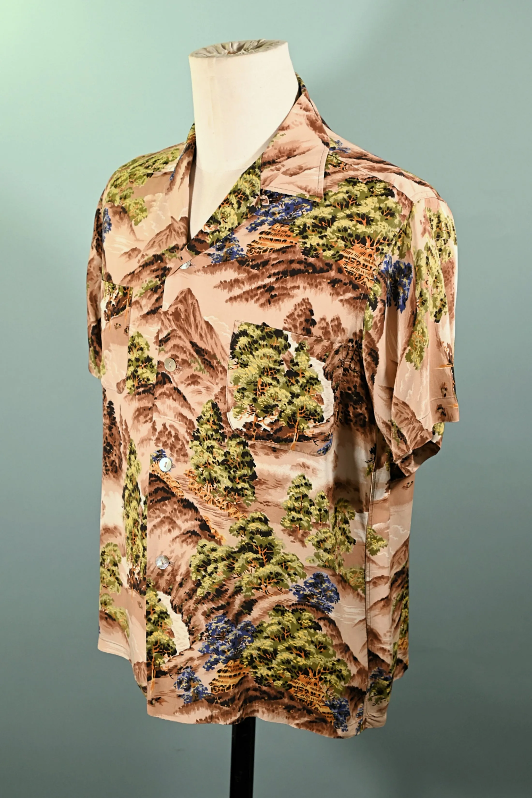 Sports Wear Vintage 50s Rayon Hawaiian Shirt, Made in Japan M