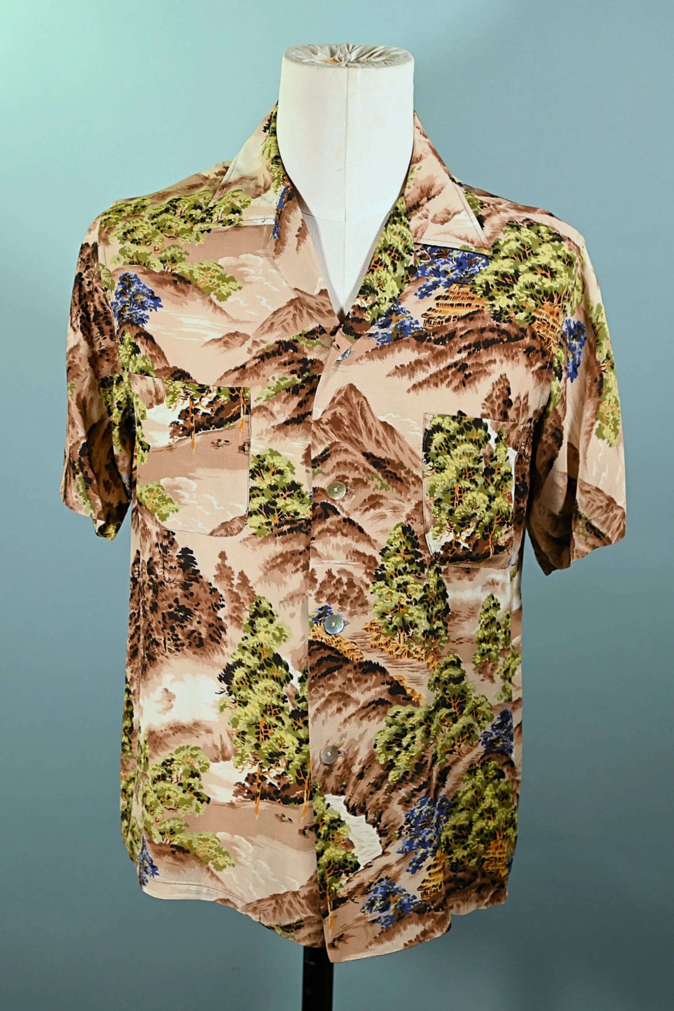 Sports Wear Vintage 50s Rayon Hawaiian Shirt, Made in Japan M