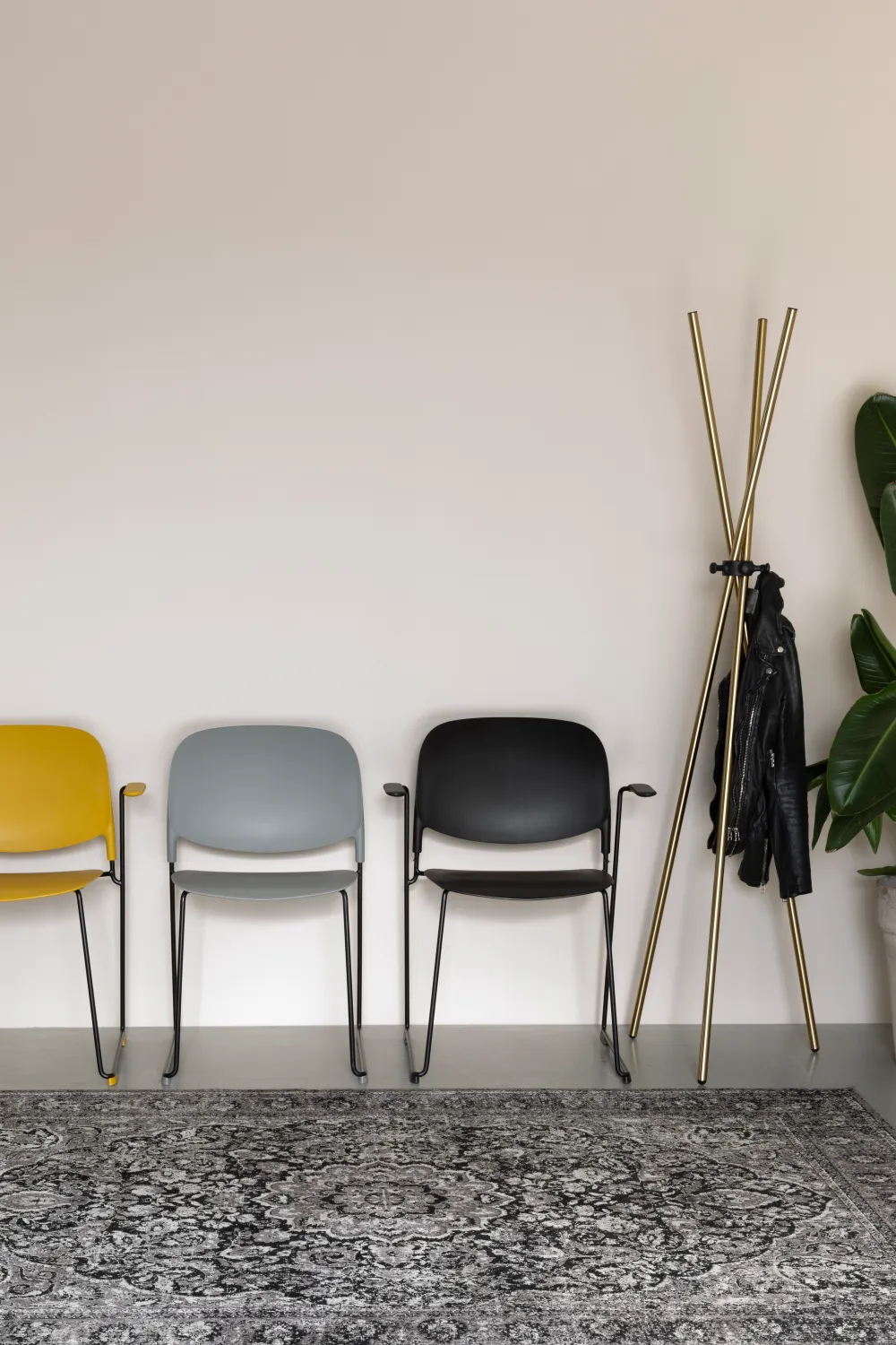 Tripod Metal Coat Rack | DF Darwin